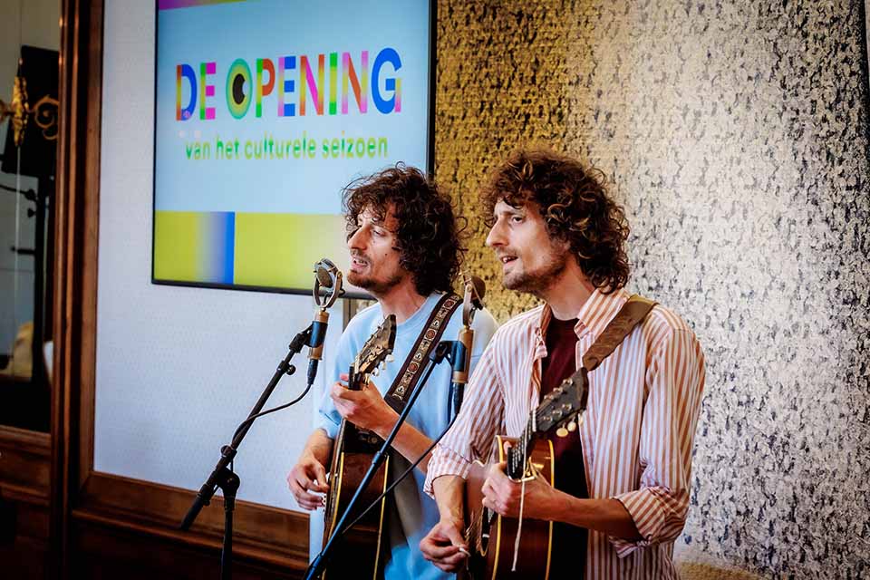 Presentatie DE OPENING_Running in the Family 2_Tangarine_960