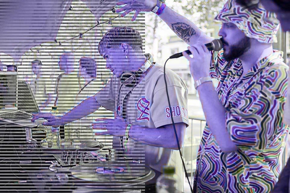 urban-apd2_small-ba53d179 Large