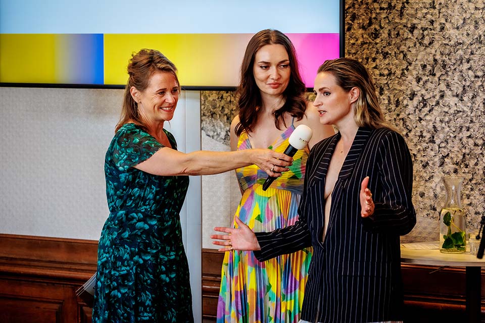 Geerte Udo, Daria Bukvić en Desi van Doeveren (Photo: Ben Houdijk)