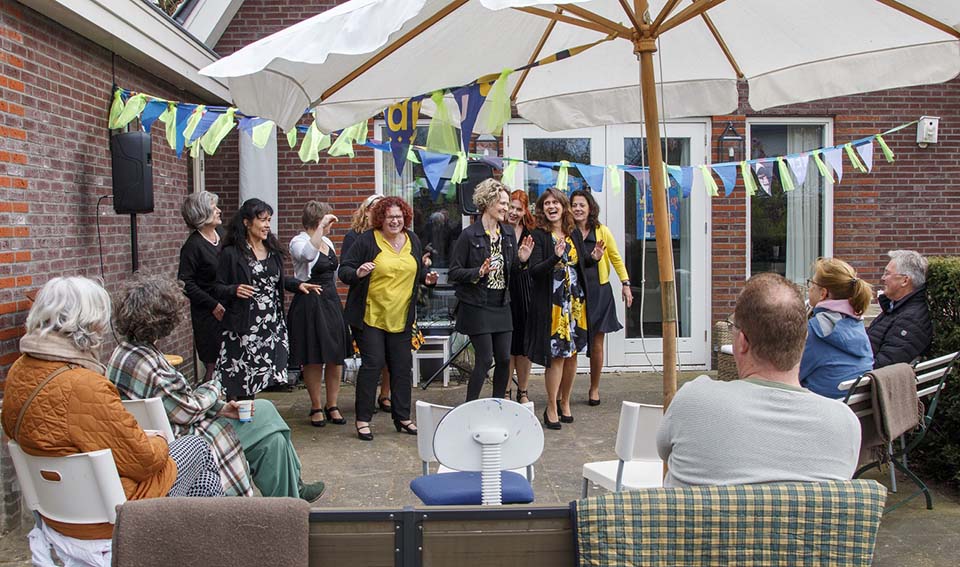 DE OPENING warming-up tour