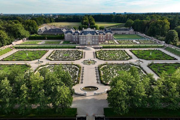 dronebeeld-tuinen-paleis-het-loo