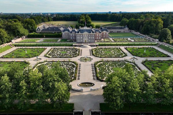 dronebeeld-tuinen-paleis-het-loo