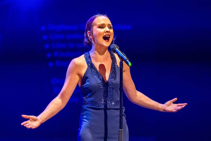 Danique Dusée, winnaar van de Award voor Aanstormend Talent van het Musical Awards Gala 2025. Fotograaf: Peter Lous
